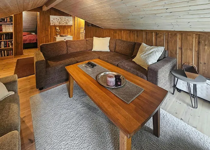 בית נופש Lovely In With Sauna